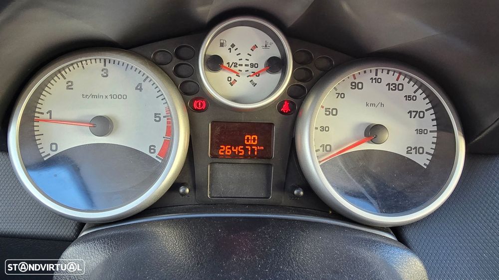 Peugeot 207 1.4 HDi Urban - 14