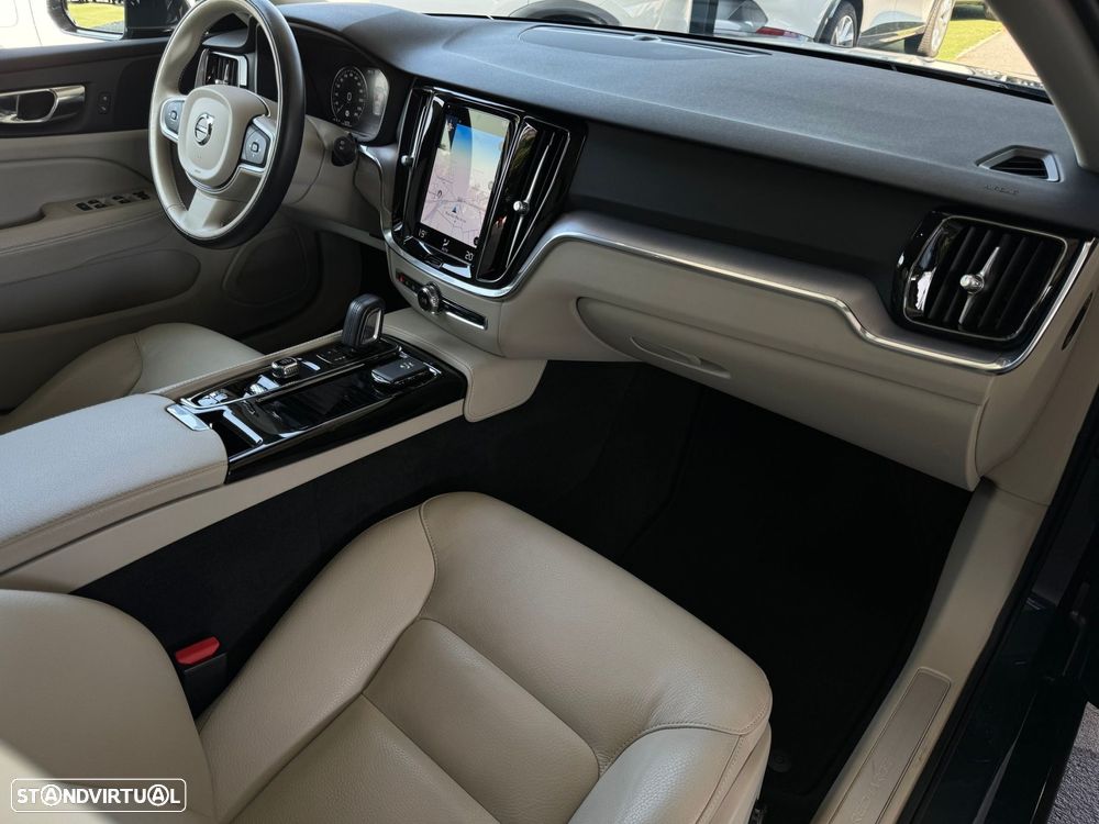 Volvo V60 2.0 T6 AWD TE Inscription Expression - 19