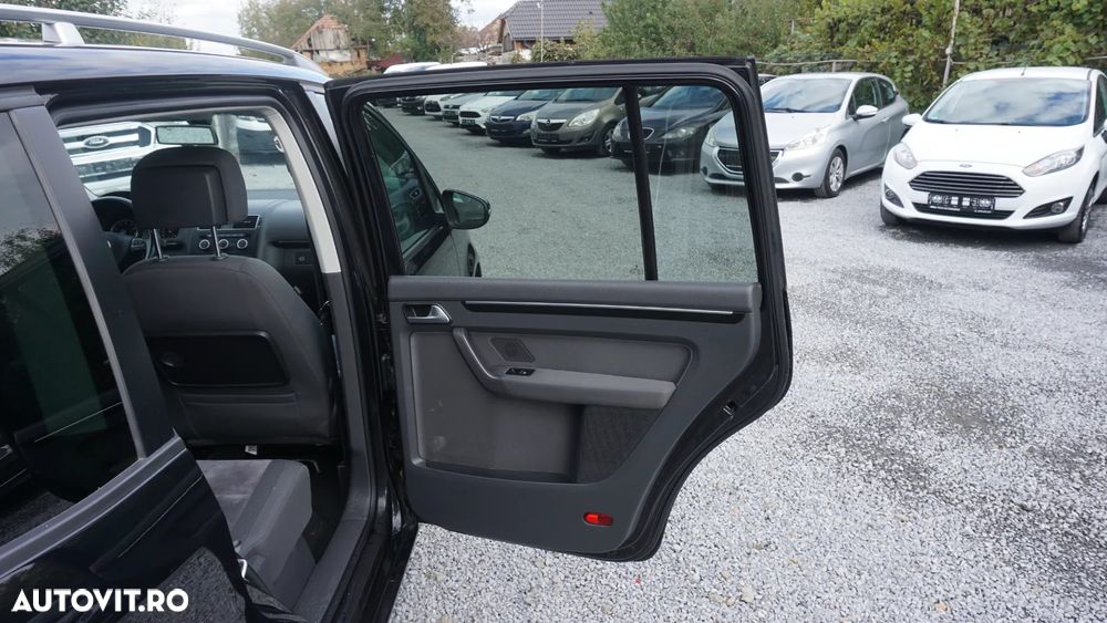 Volkswagen Touran 1.4 TSI DSG Comfortline - 11