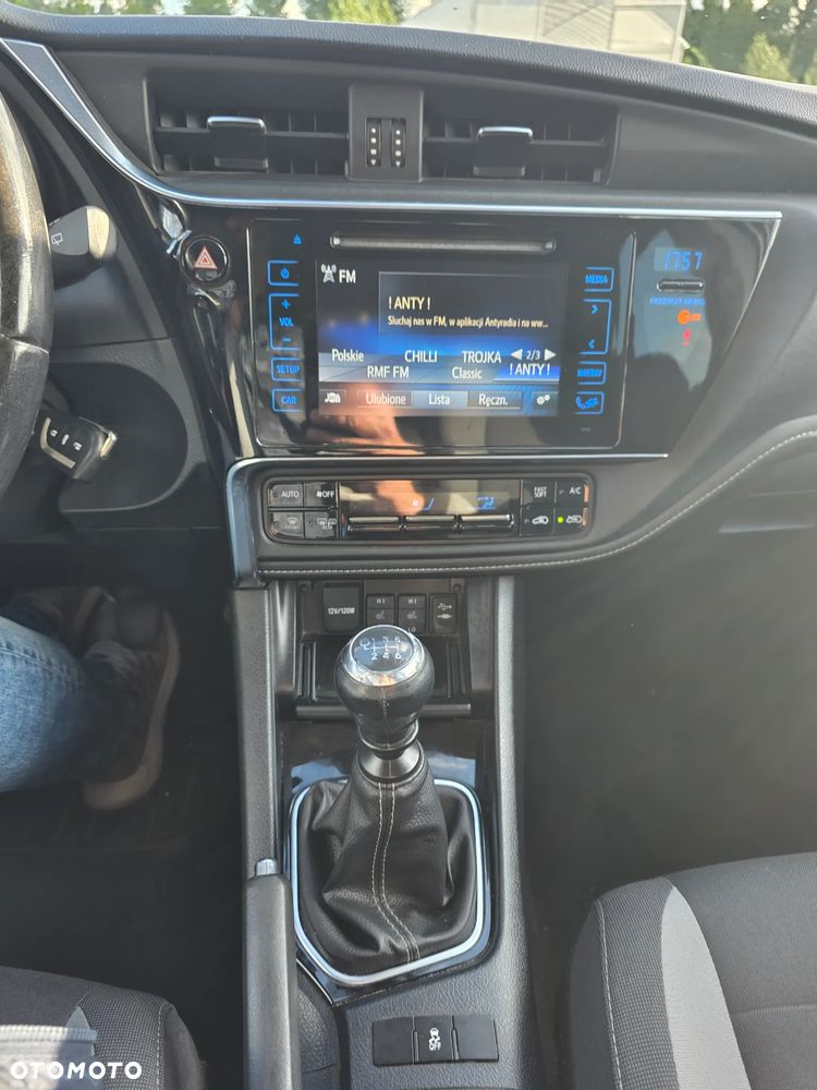 Toyota Auris 1.2 T Premium - 10