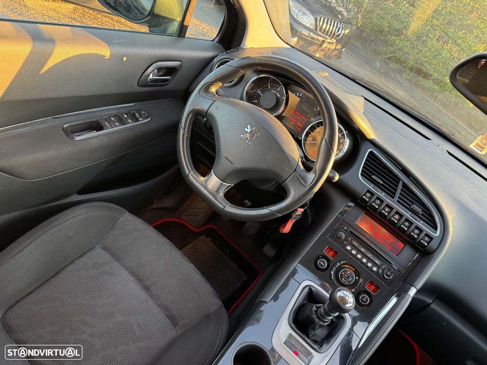 Peugeot 3008 1.6 HDi Executive - 20