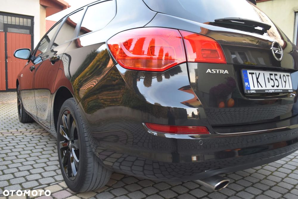 Opel Astra 1.4 Turbo Sports Tourer - 10