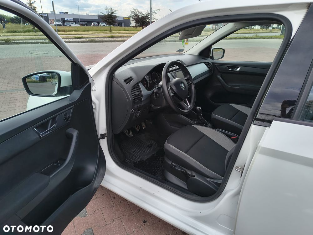 Skoda Fabia 1.0 Ambition - 10
