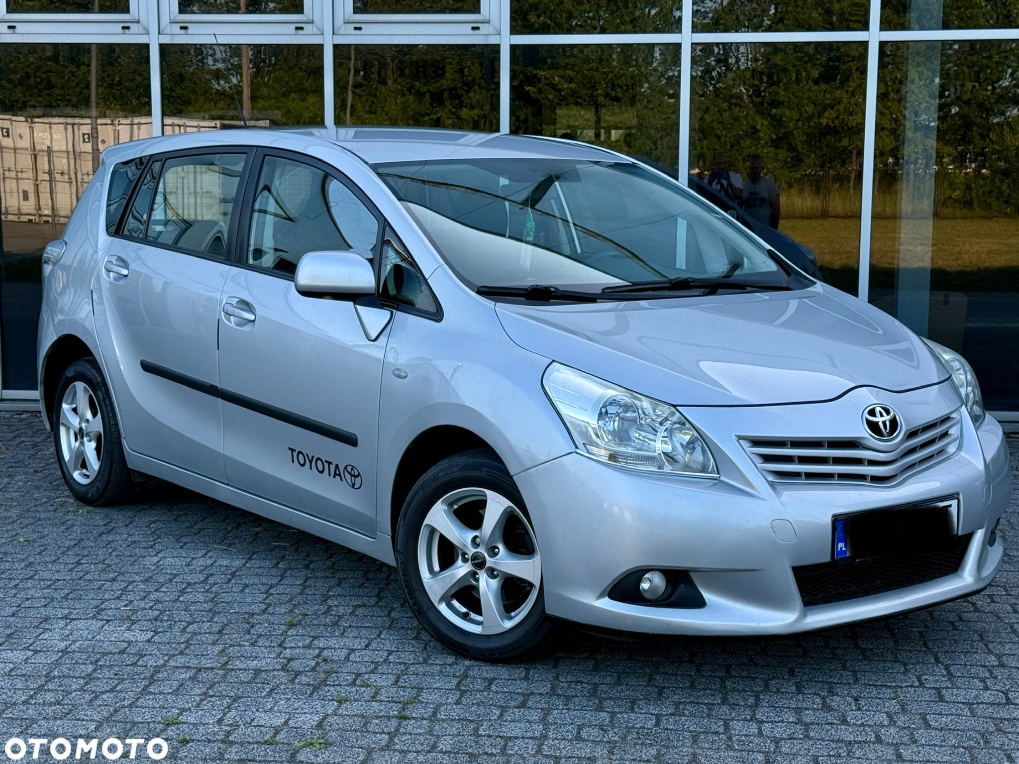 Toyota Verso 1.6 Premium 7os - 11