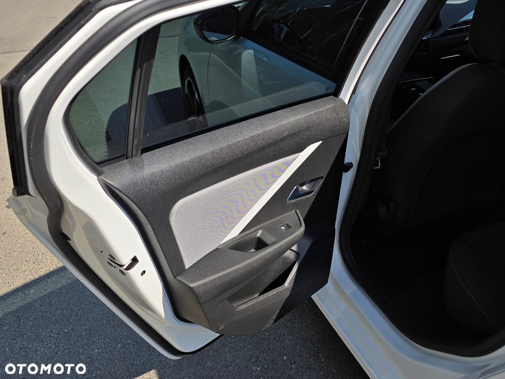 Opel Astra 1.6 T Plug-in Hybrid GSe - 25