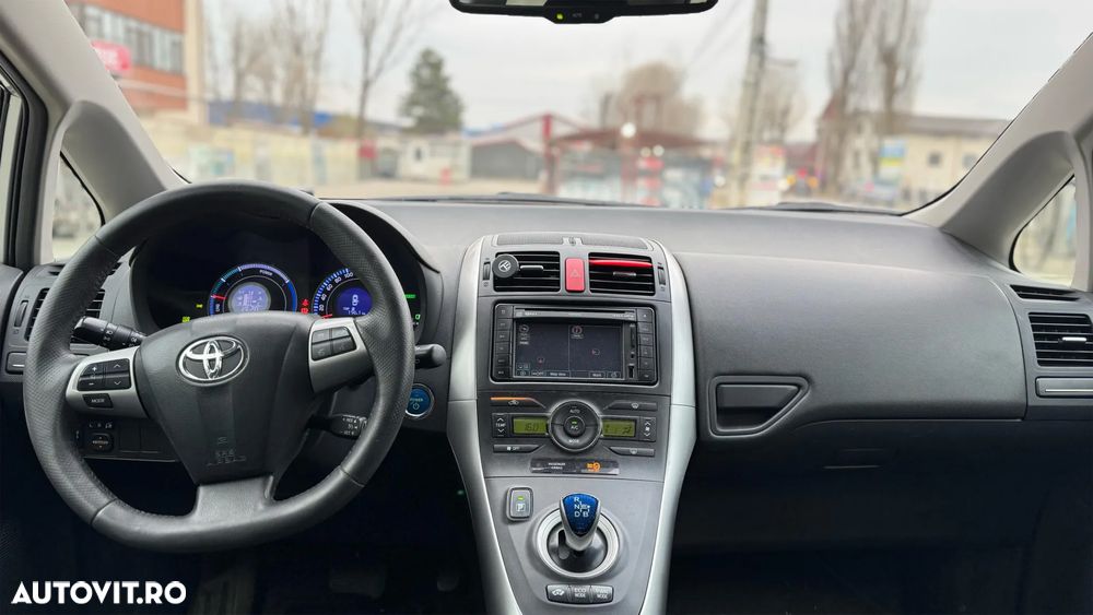 Toyota Auris 1.8 VVT-i Automatik Executive - 10