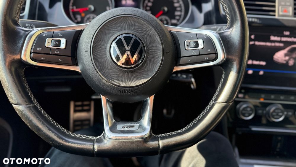 Volkswagen Golf - 23