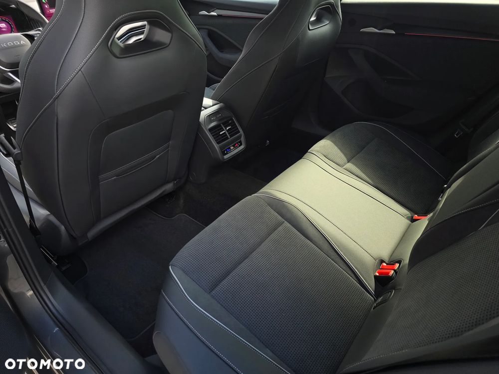 Skoda Superb 2.0 TSI 4x4 Sportline DSG - 8