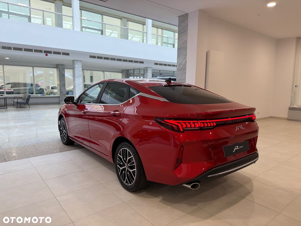 JAC J7 Plus CVT - 20
