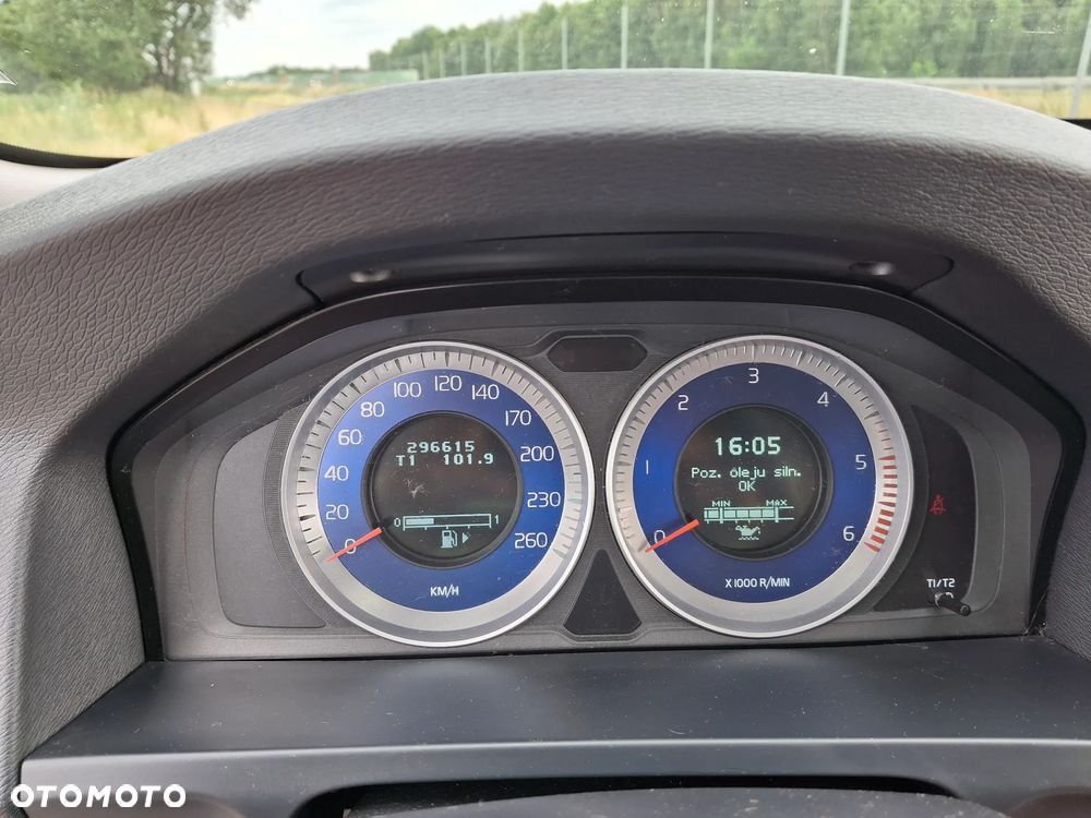 Volvo V60 D3 R-Design - 21