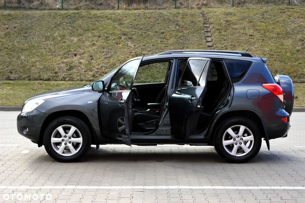 Toyota RAV4 2.0 VVT-i Prestige - 25
