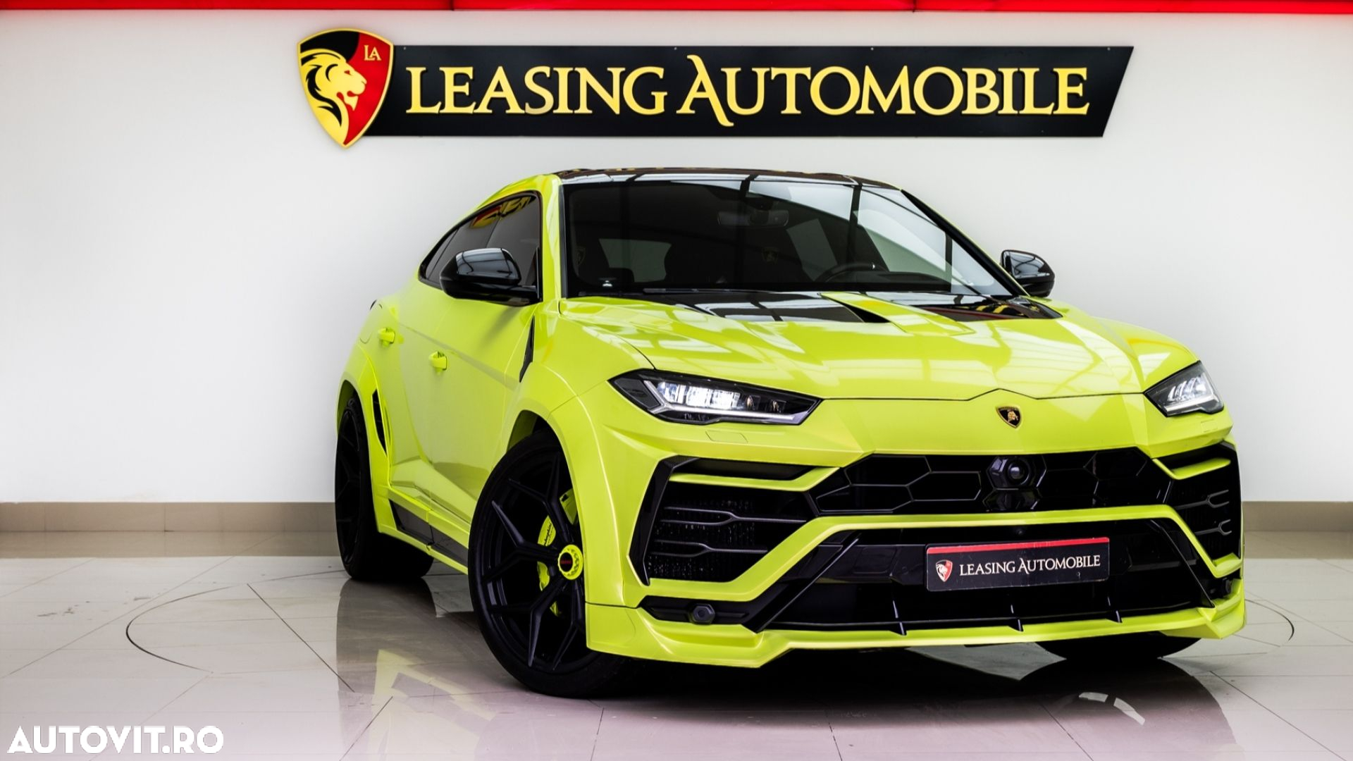 Lamborghini URUS Standard - 4