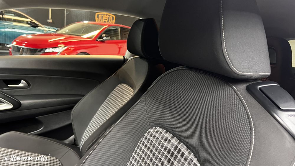 VW Scirocco 2.0 TDI Sport - 54