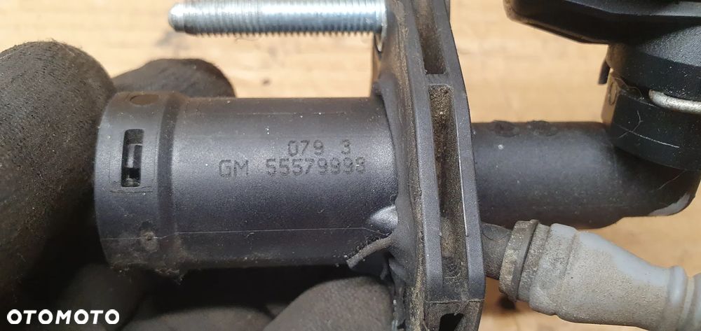 Pompka sprzęgła wysprzęglik Opel Zafira C 55579998 - 8