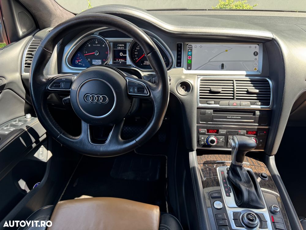 Audi Q7 - 1