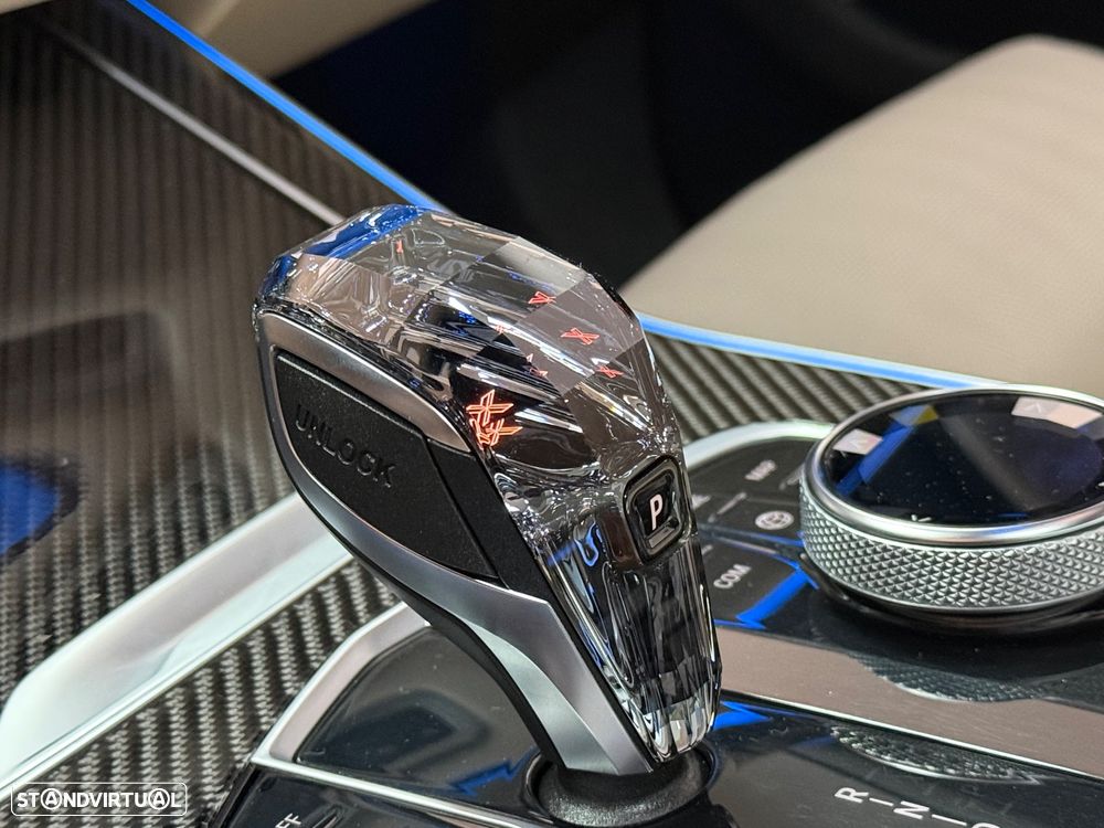 BMW X5 45 e xDrive Pack M - 8