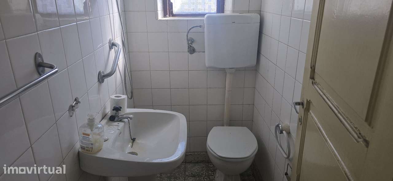 Moradia T2 Isolada com 2500m² em Pinhal Novo - Grande imagem: 5/13