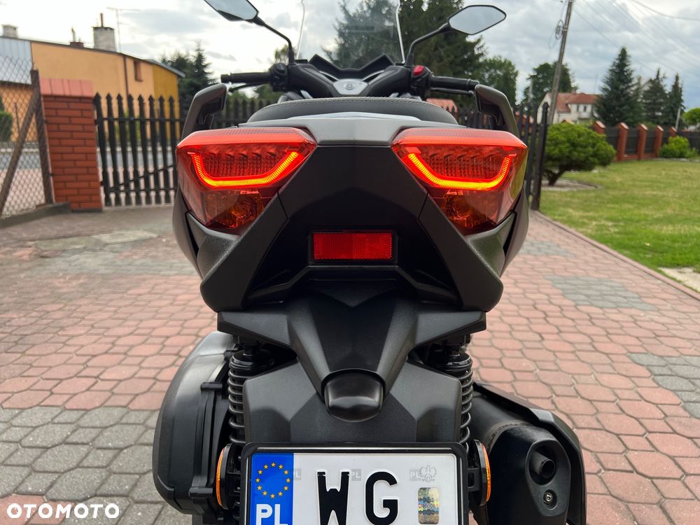 Yamaha X-max - 16