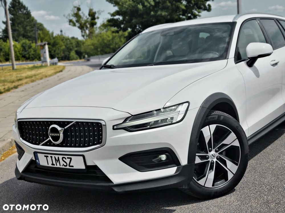 Volvo V60 Cross Country B4 D AWD Geartronic Pro - 9