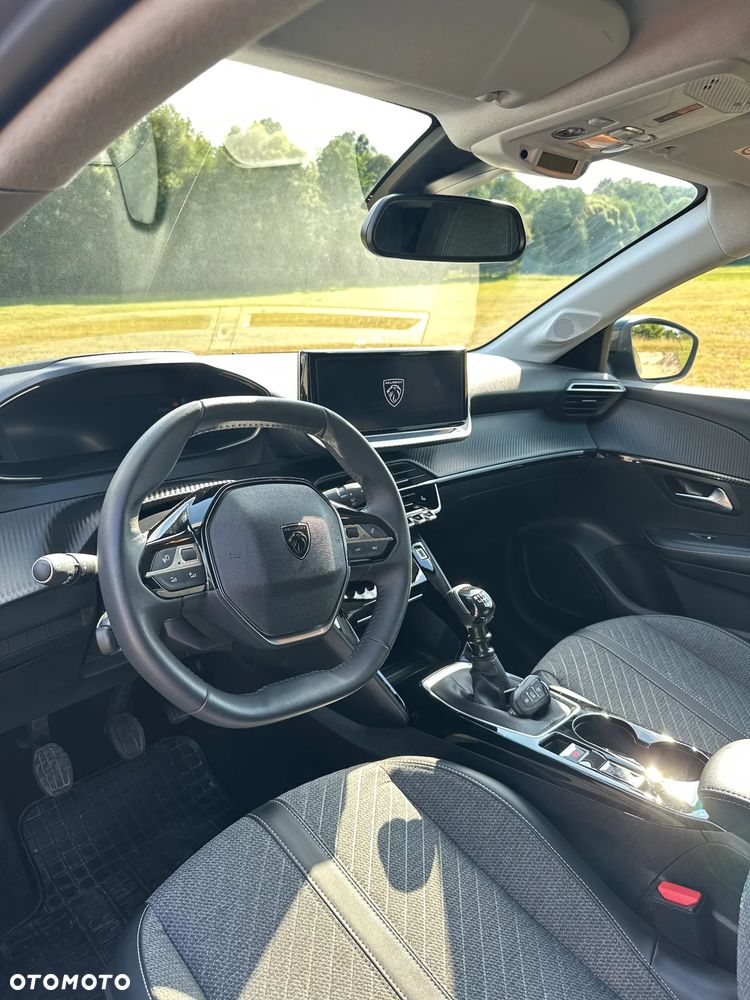 Peugeot 208 1.2 T Allure S&S - 12