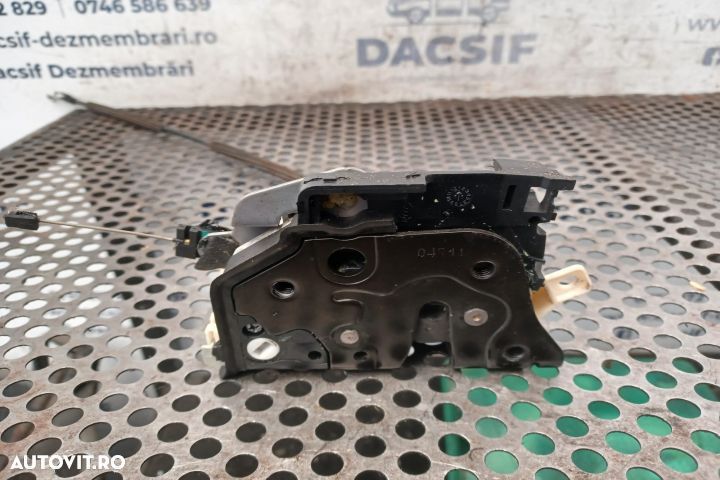 Broasca usa spate dreapta W05P08390126 Seat Altea 1 [2004 - 2009] XL - 2