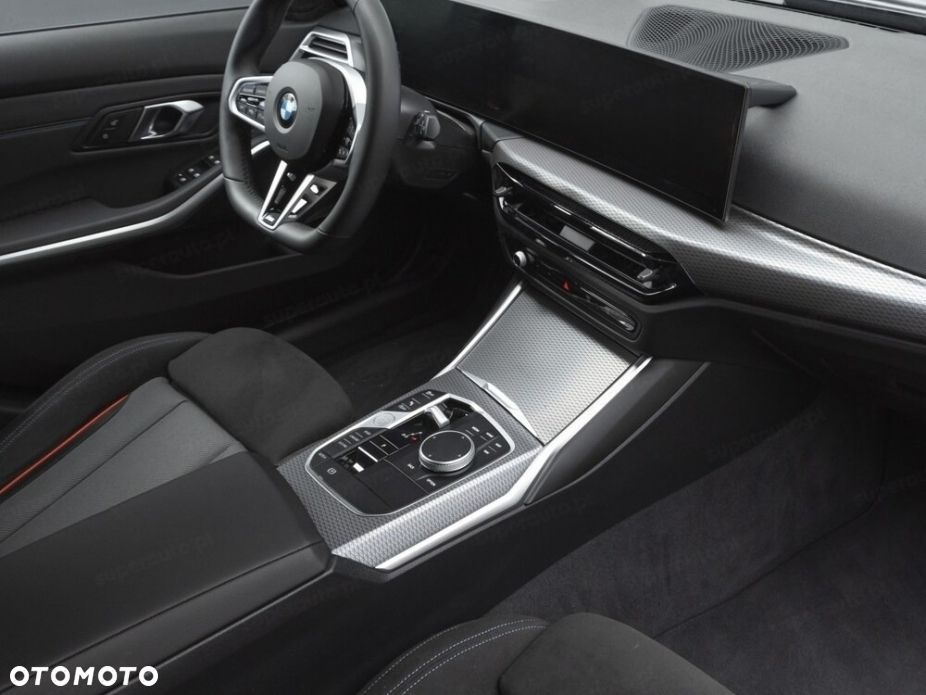 BMW Seria 3 318i M Sport - 11