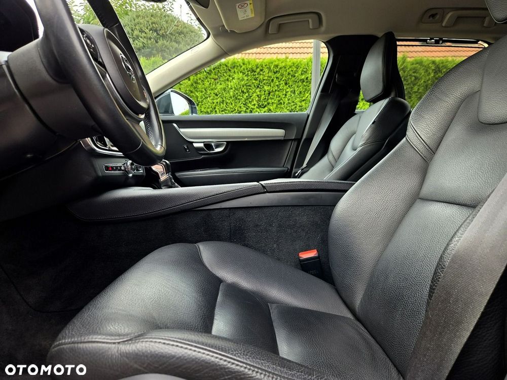 Volvo V90 D4 SCR Momentum - 8