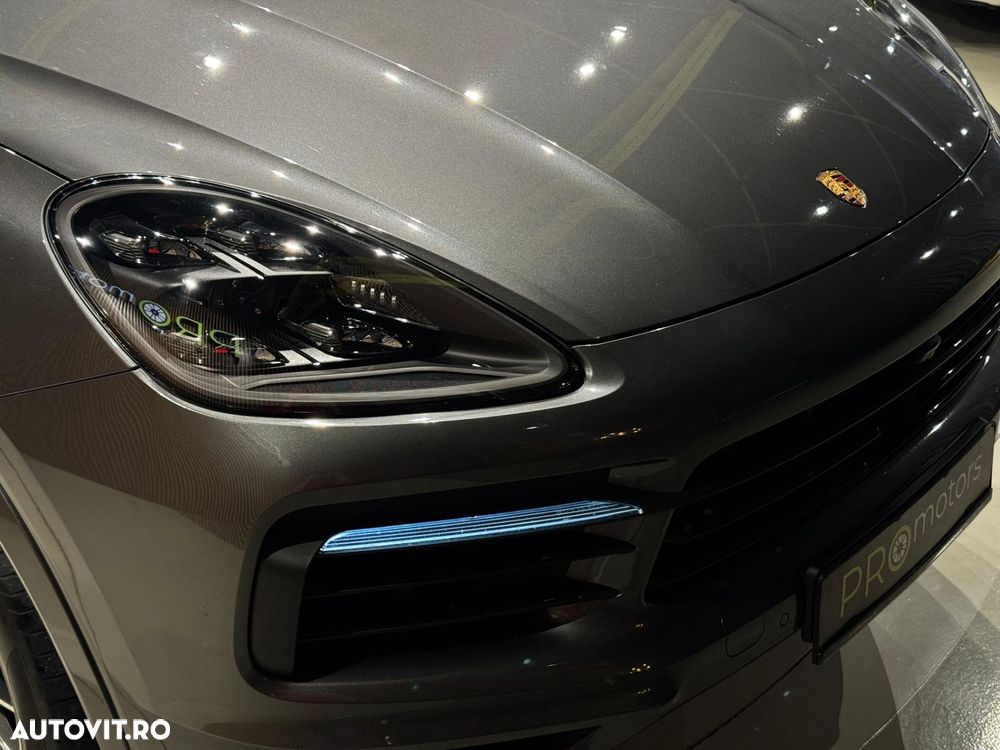 Porsche Cayenne Standard - 9