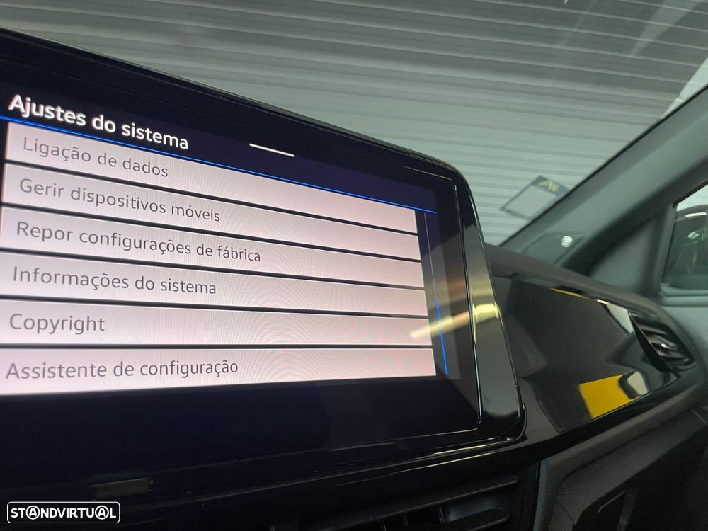 VW T-Roc 1.5 TSI R-Line DSG - 32
