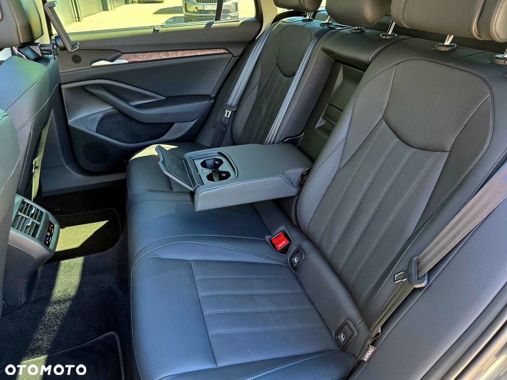 Skoda Superb 2.0 TSI 4x4 L&K DSG - 33