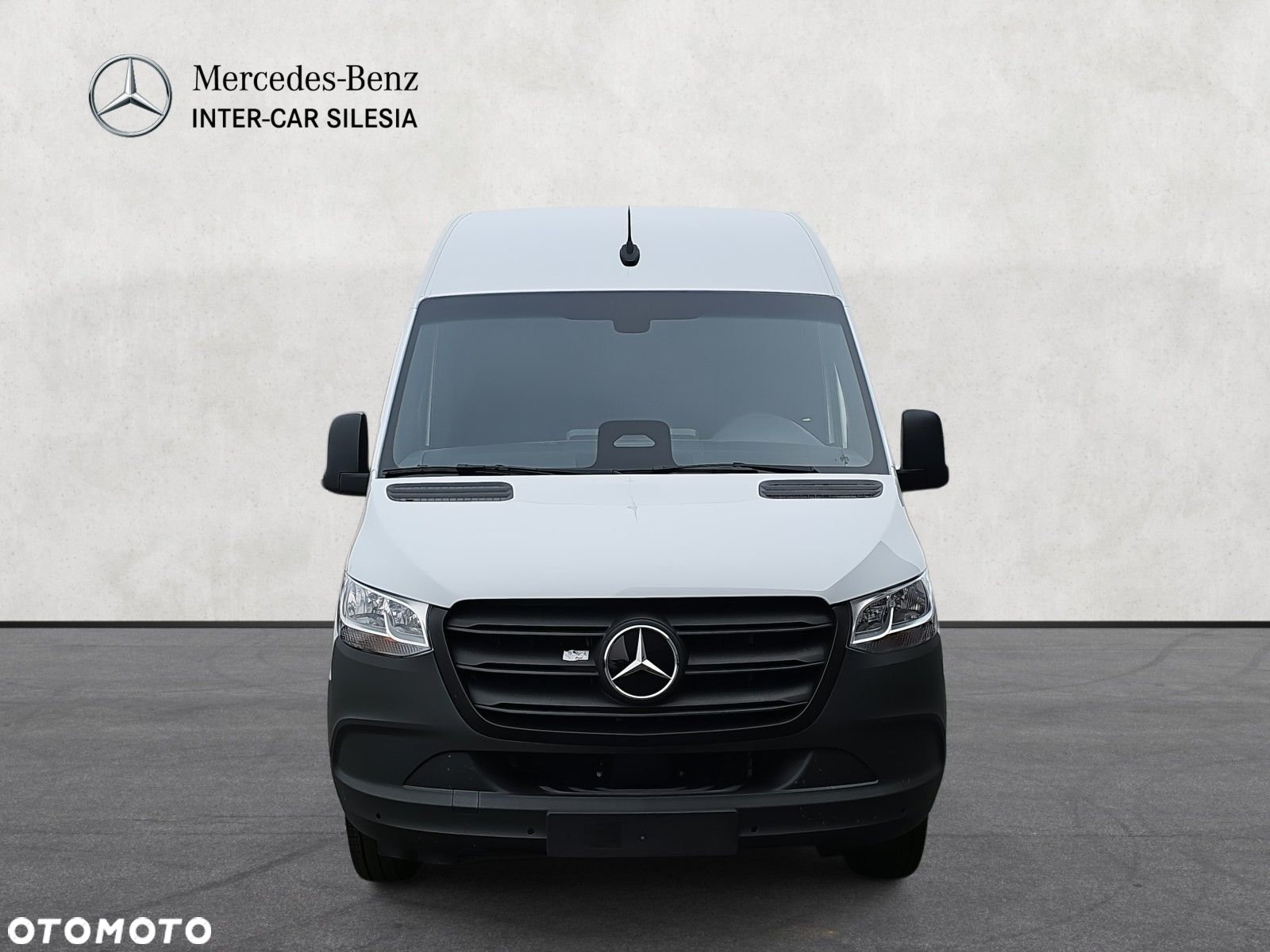 Mercedes-Benz Sprinter 320 e - 2