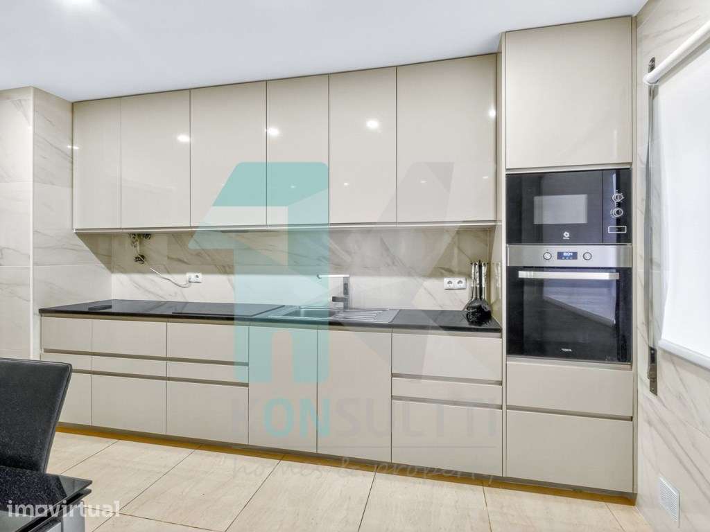 Apartamento T3 com varanda junto à Marina - Lagos - Grande imagem: 4/19