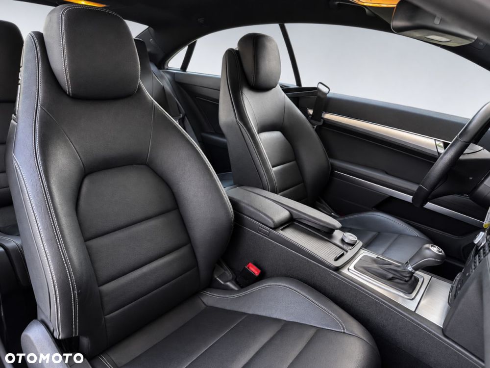 Mercedes-Benz Klasa E 250 CGI BlueEFFICIENCY Automatik Avantgarde - 28