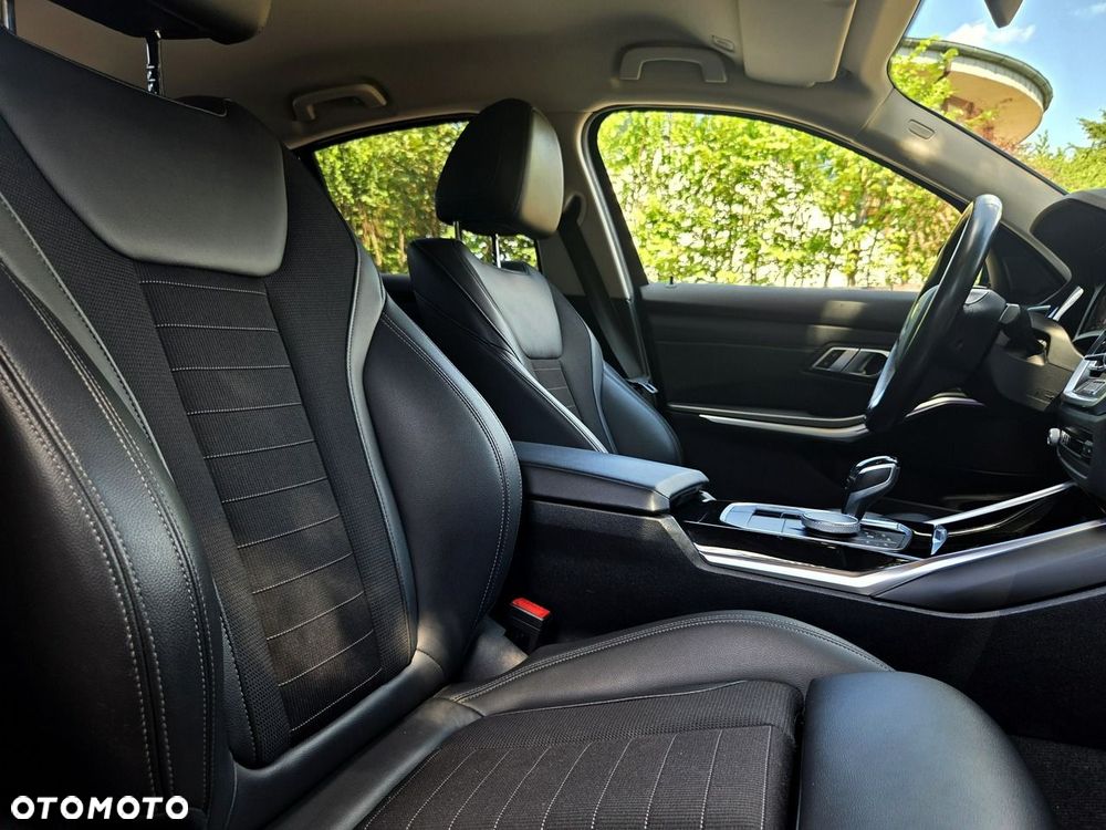 BMW Seria 3 320d xDrive - 7