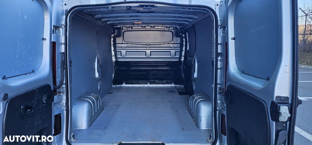 Opel Vivaro - 9