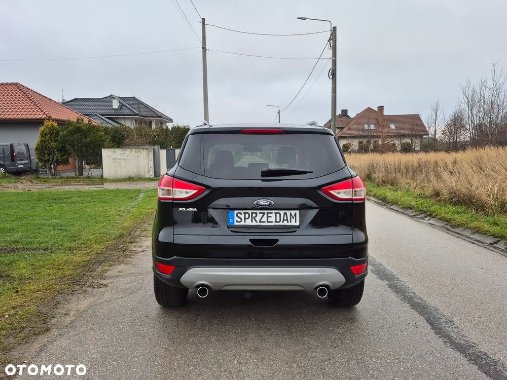Ford Kuga 2.0 TDCi 2x4 Titanium - 35