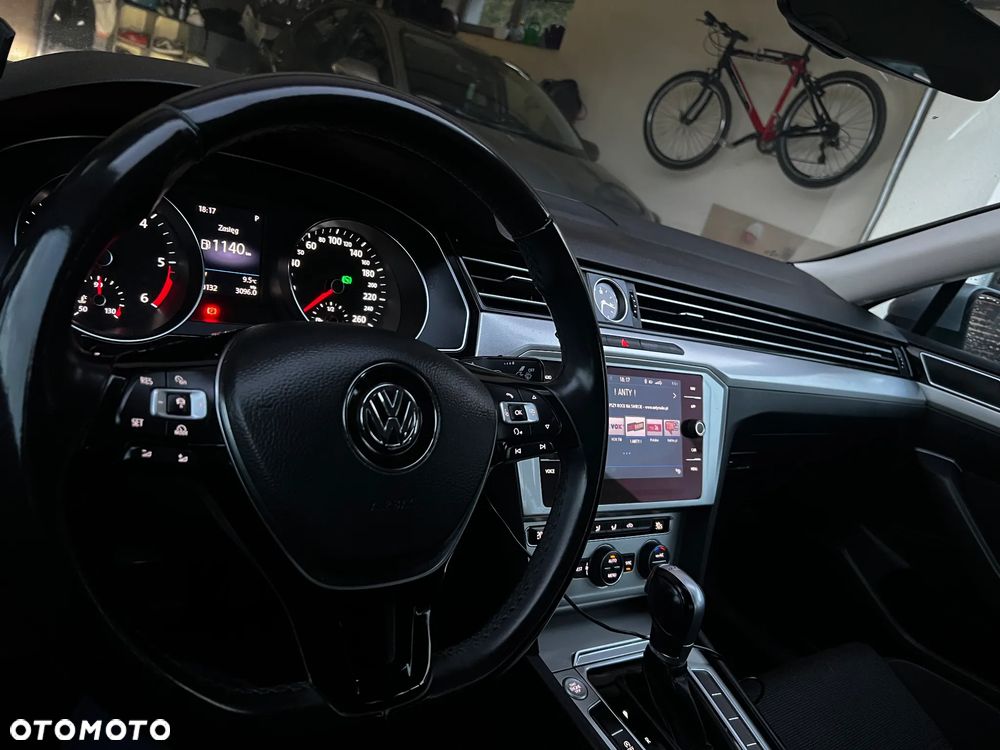 Volkswagen Passat 2018 photo 2