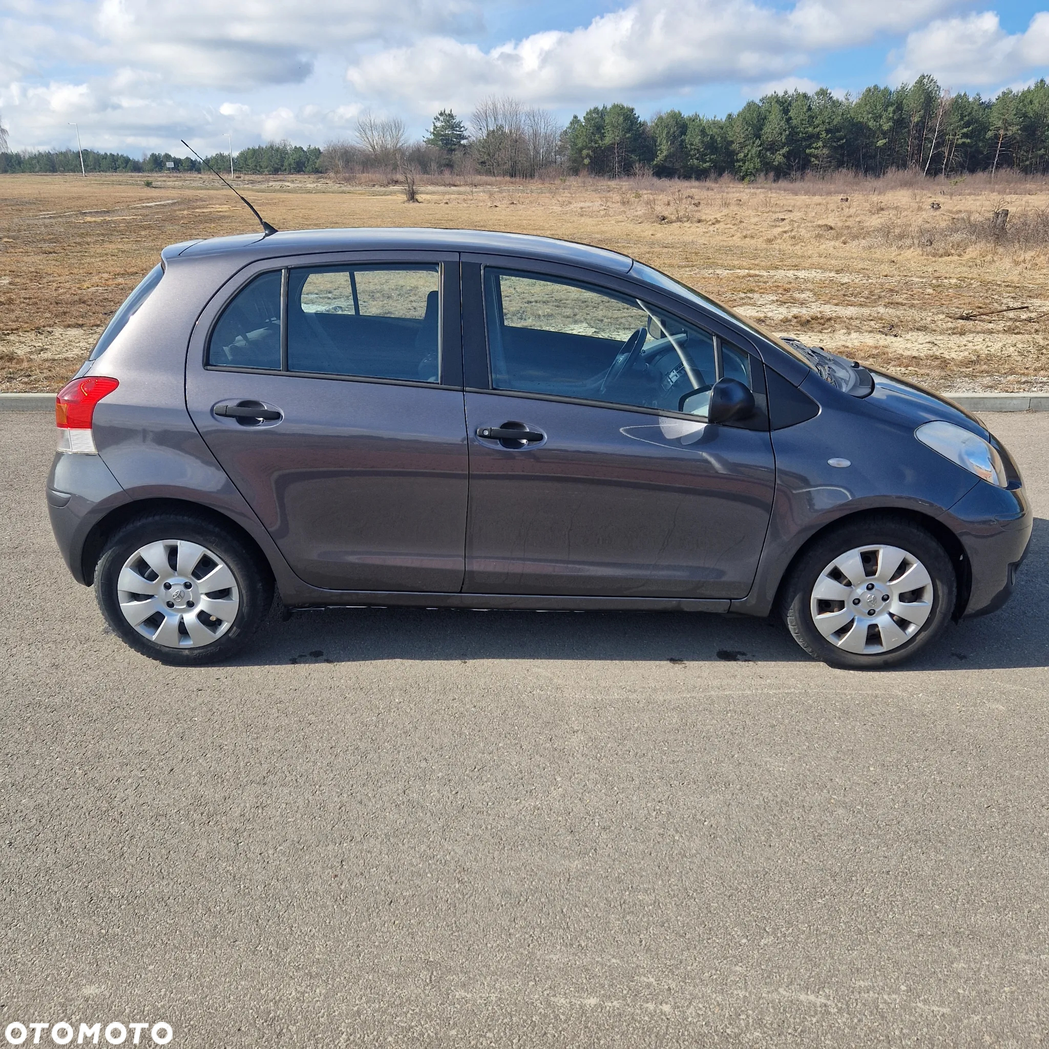 Toyota Yaris 1.33 VVT-i Sol - 4