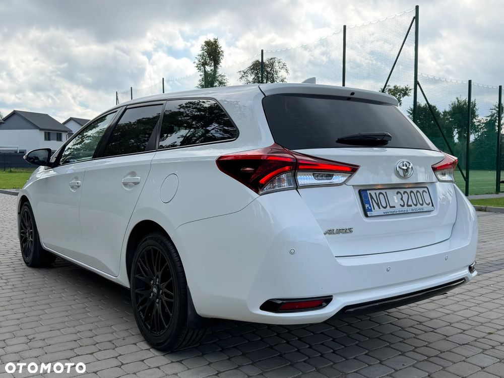 Toyota Auris 1.4 D-4D Dynamic - 5