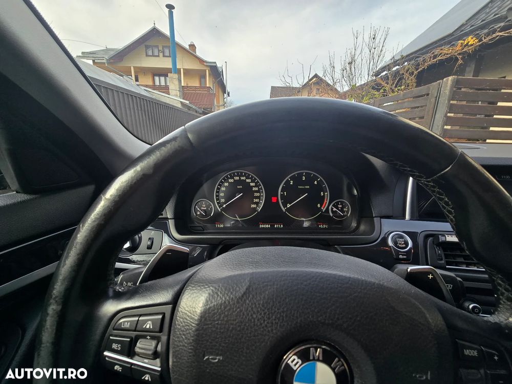 BMW Seria 5 525d xDrive Aut. Luxury Line - 12