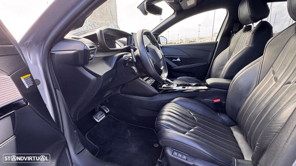 Peugeot 208 1.2 PureTech GT EAT8 - 17