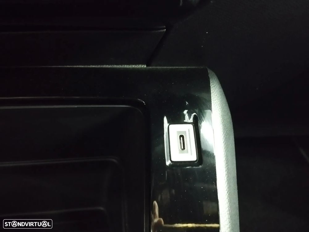 Peugeot 2008 1.2 PureTech Style - 32