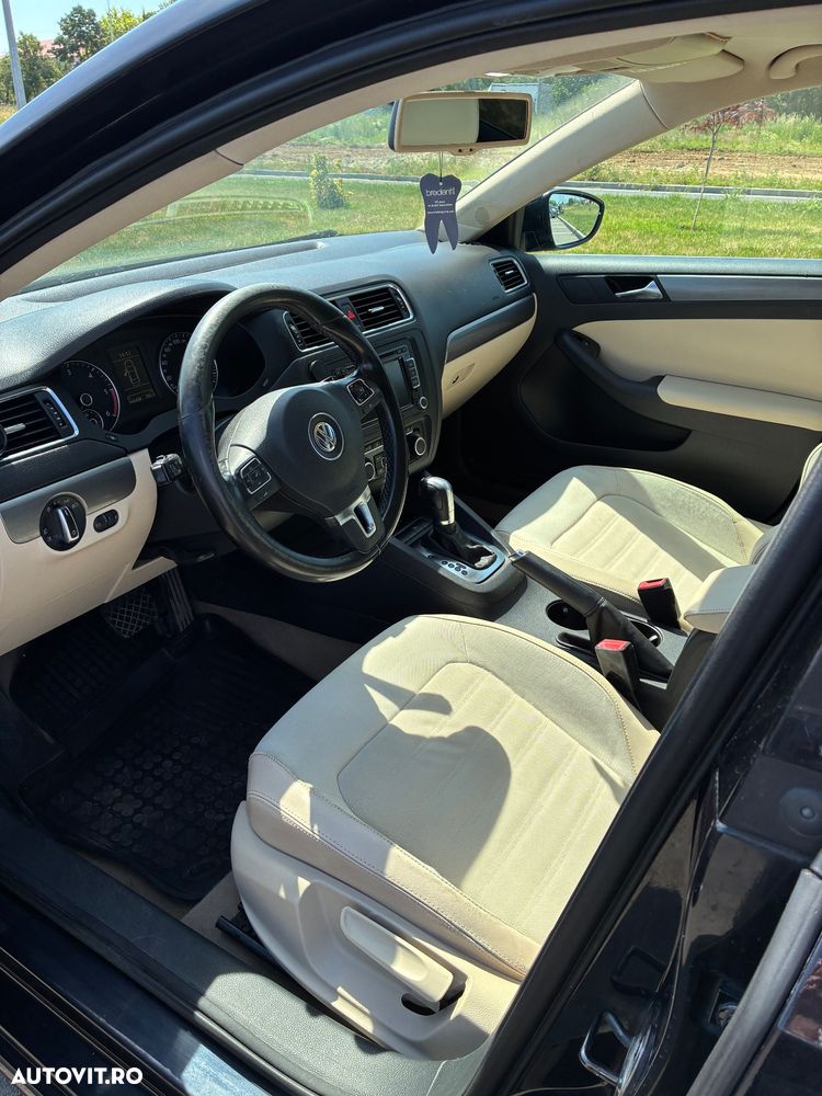 Volkswagen Jetta 1.6 TDI DPF Comfortline DSG - 5