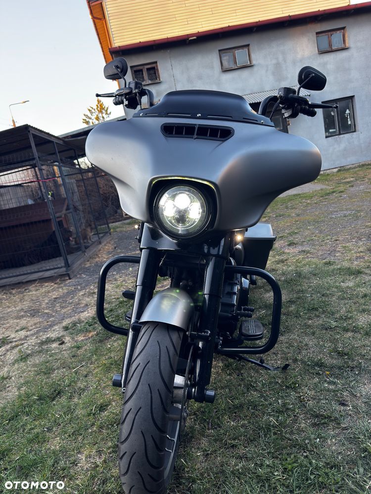 Harley-Davidson FLHXS Special - 5