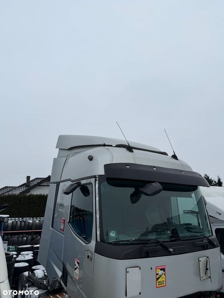 Renault Gama T 460 14-18r E6 owiewki boczne lewa i prawa - 1
