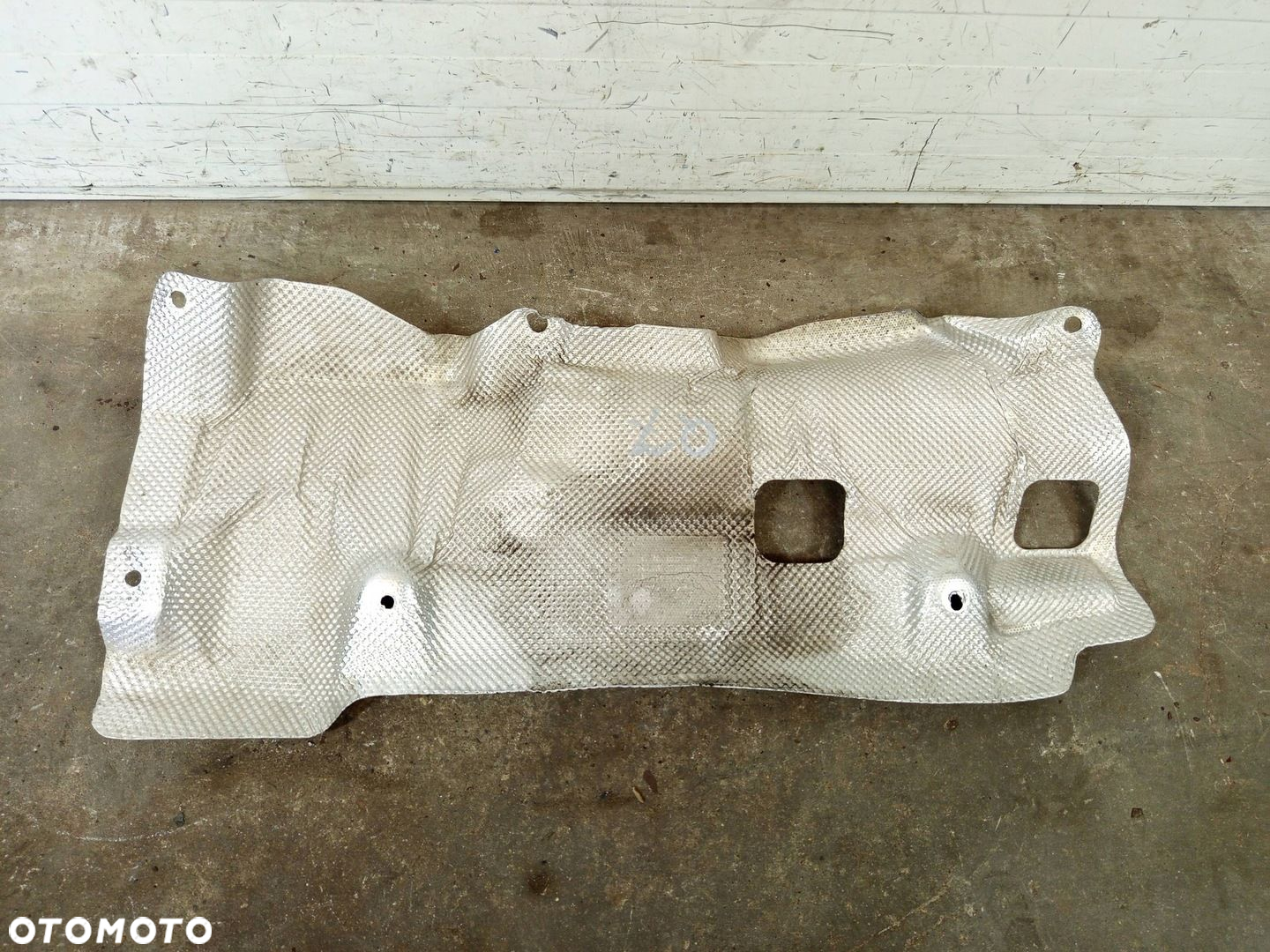 OSŁONA TERMICZNA AUDI Q7 4M VW TOUAREG III 4M0825661N - 2