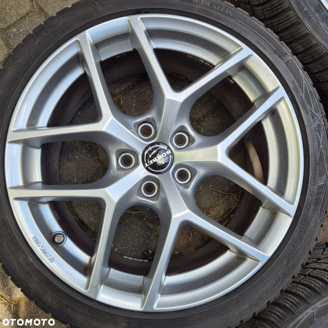 ZIMA 225/40 R18 AUDI A3 A4 A6 TT VW GOLF OCTAVIA LEON OCTAVIA CADDY BMW F40 - 5