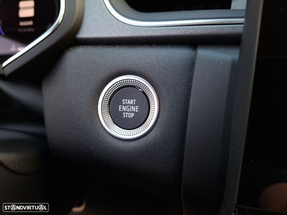 Renault Captur 1.0 TCe Techno Bi-Fuel - 19