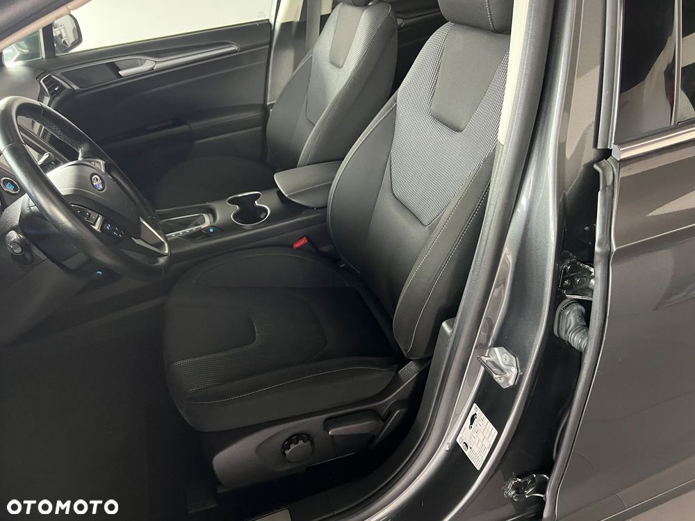 Ford Mondeo SW - 11