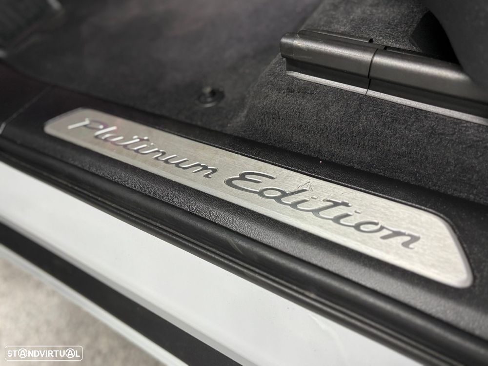 Porsche Cayenne E-Hybrid Tiptronic S Black Edition - 16